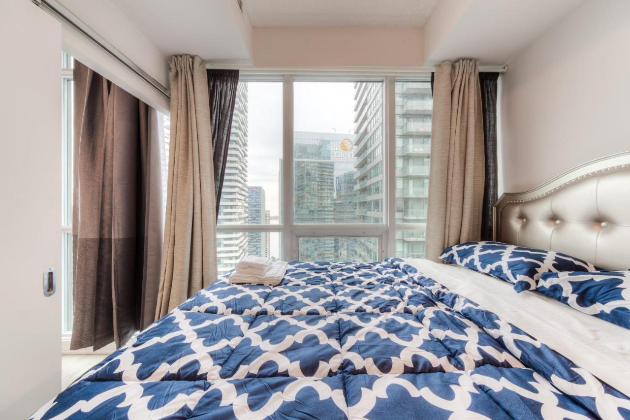 Stylish Newly Furnished Condo With Beautiful Lake View Toronto Bagian luar foto