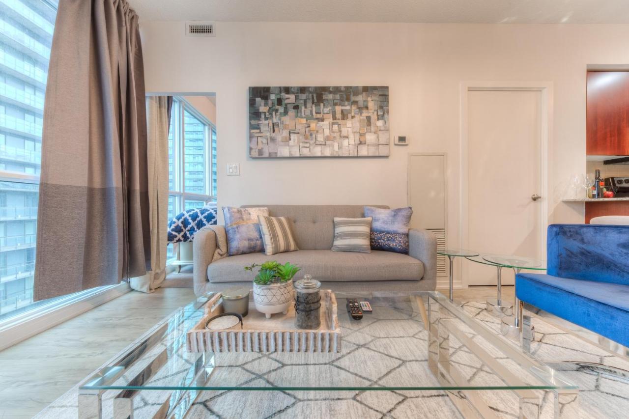 Stylish Newly Furnished Condo With Beautiful Lake View Toronto Bagian luar foto
