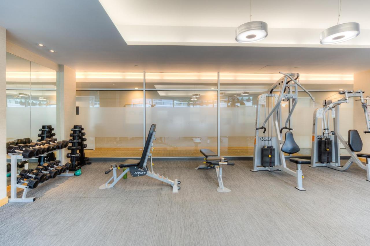 Stylish Newly Furnished Condo With Beautiful Lake View Toronto Bagian luar foto
