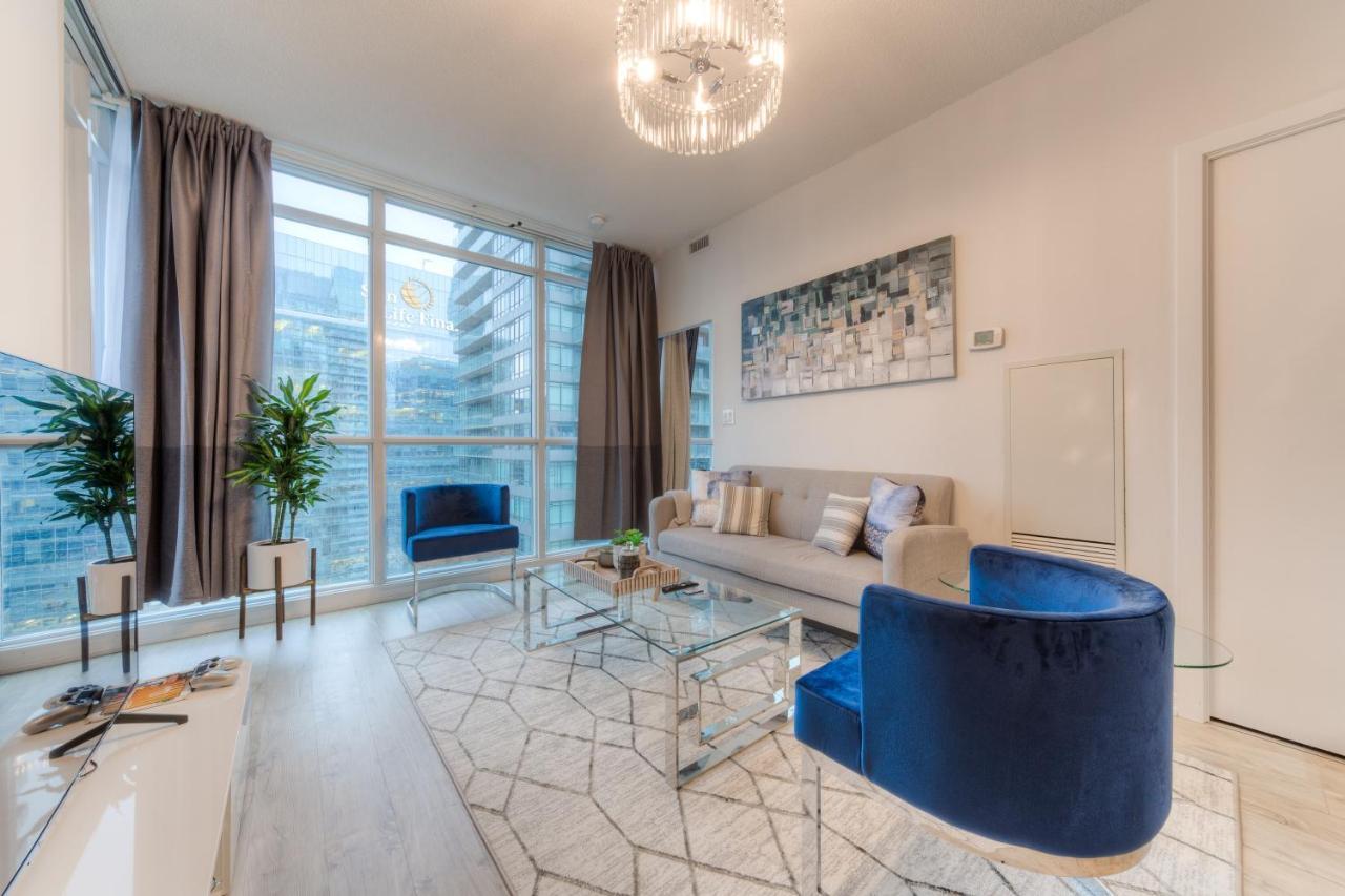 Stylish Newly Furnished Condo With Beautiful Lake View Toronto Bagian luar foto